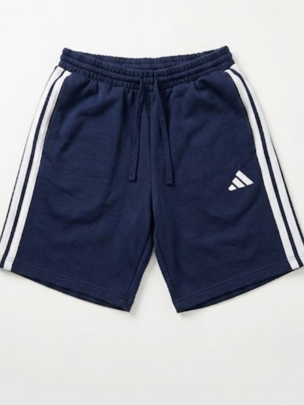 Adidas Navy 3 Stripe Athletic Shorts Men’s Medium.Classic Adidas athletic shorts